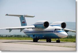 Antonov An-72 RussiaAF-Douchanbe-07mai2008-DSC_0099.jpg